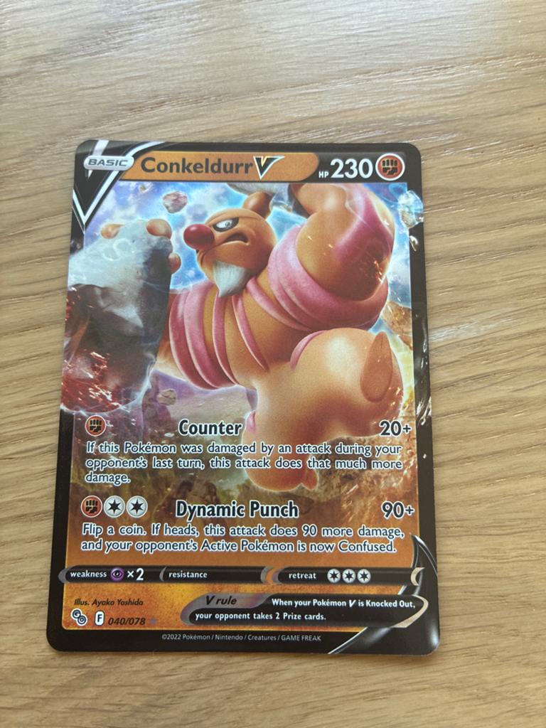 Conkeldurr V Pokémon Kaart - Zeldzaam en Krachtig, Ophalen of Verzenden, Zo goed als nieuw, Losse kaart