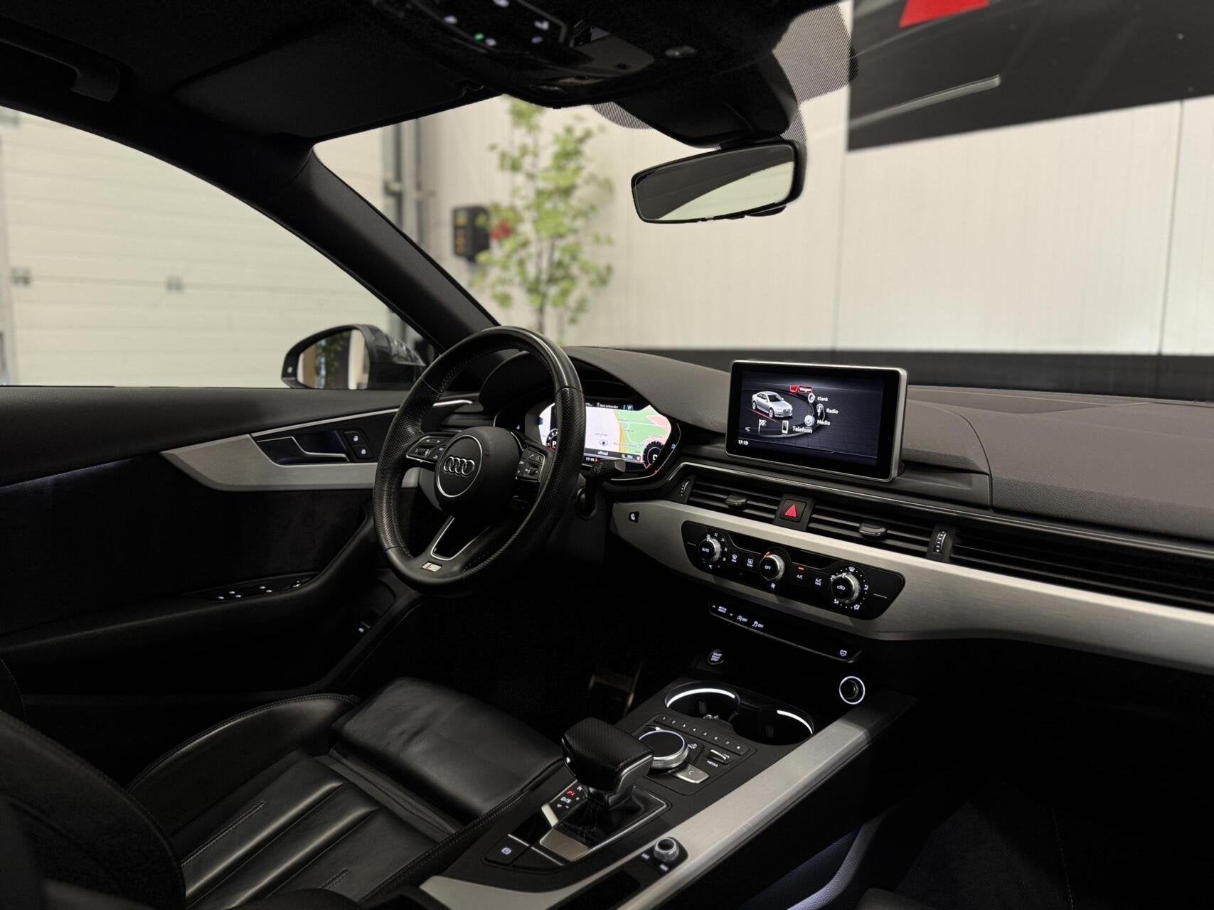 Audi A4 Limousine 2.0 TFSI S-Tronic|Pano|Leer|Matrix|RS, Auto's, Audi, 1380 kg, Gebruikt, A4, Leder