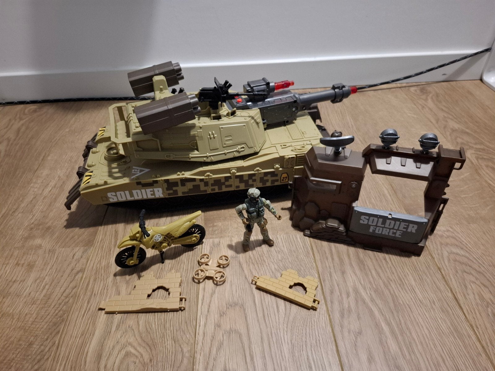 Soldier Force Tank Speelset met Accessoires, Ophalen, Zo goed als nieuw