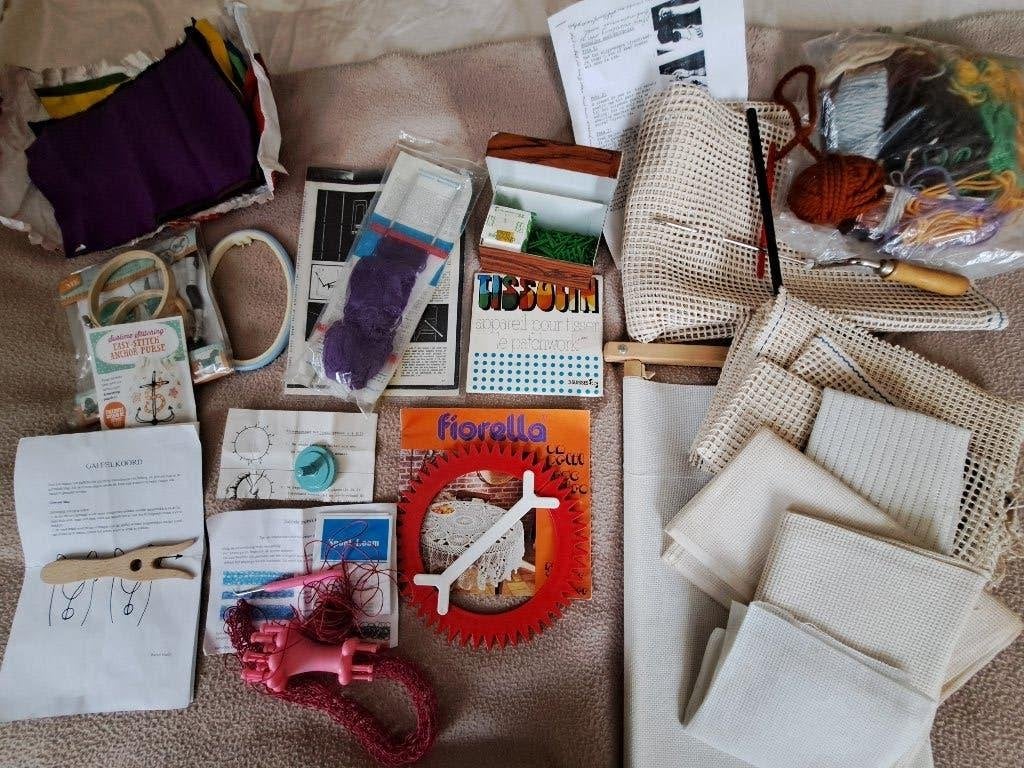 Ariadnes, HzG, boeken, Handwerk en knutsel spullen - 4 dozen, Ophalen, Overige thema's, Meerkleurig, Overige materialen