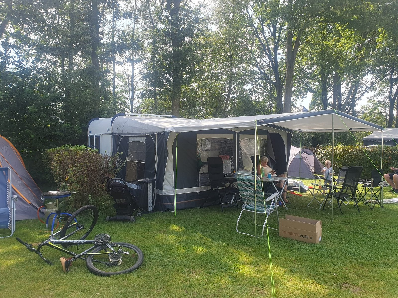Leuke hypercamp voortent maat 10, Caravans en Kamperen, Ophalen, Zo goed als nieuw