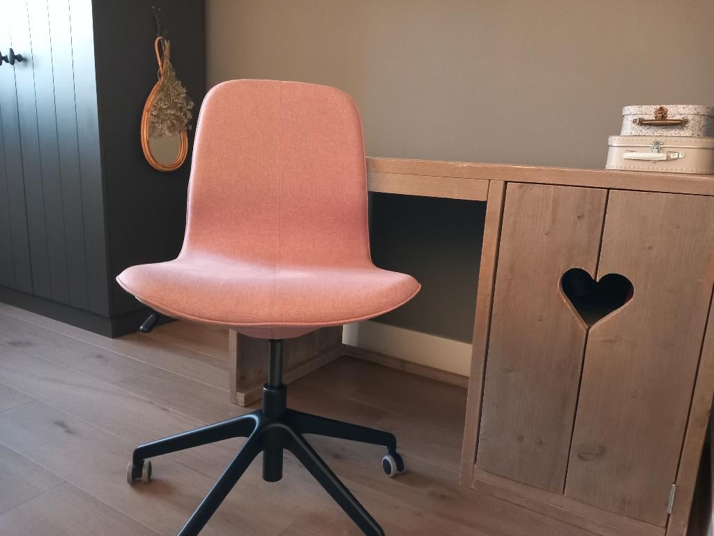 Ikea bureaustoel LÅNGFJÄLL te koop!, Huis en Inrichting, Ophalen, Zo goed als nieuw, Zwart