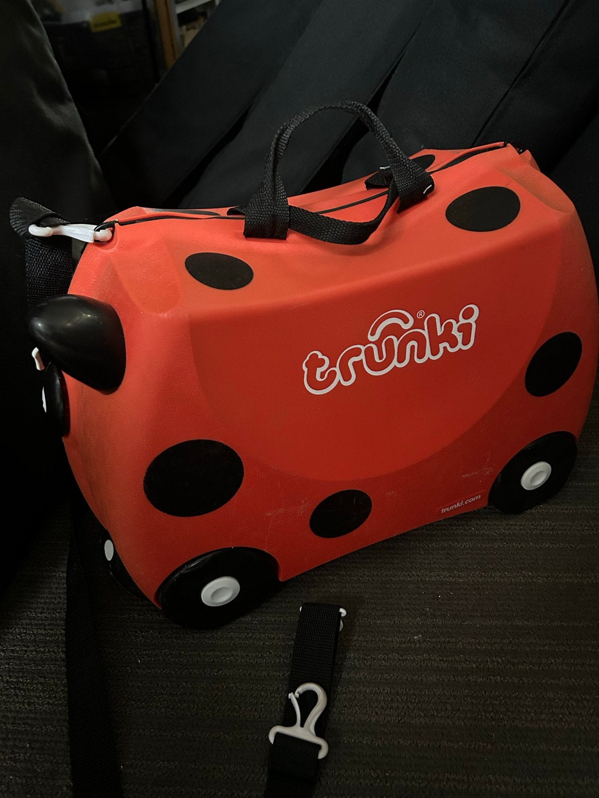 Trunki Lieveheersbeestje Kinderkoffer - Rood met Zwarte Stip, 40 tot 60 cm, Gebruikt, 20 tot 30 cm, Minder dan 35 cm