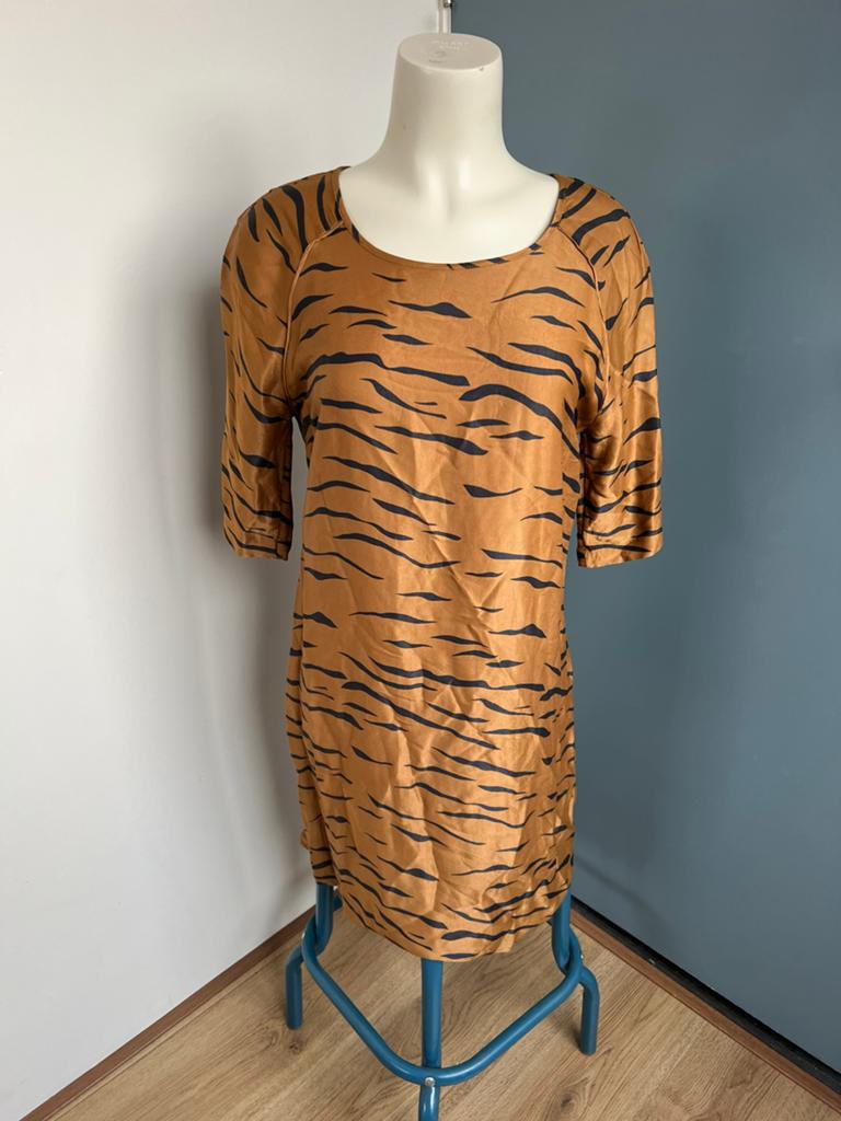 Yaya bruin zwart tijger jurkje satijn 38 viscos, Kleding | Dames, Jurken, Maat 38/40 (M), Bruin, Ophalen of Verzenden, Zo goed als nieuw