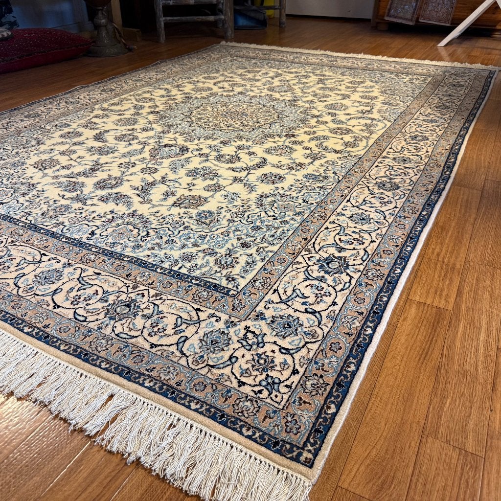 perzisch tapijt nain – handgeknoopt vloerkleed 247 x 168 cm, TTM Wonen, Meubels – (Perzische) Tapijten en Woonaccessoires, Taag 63, 2491 CS, Den Haag (Forepark)