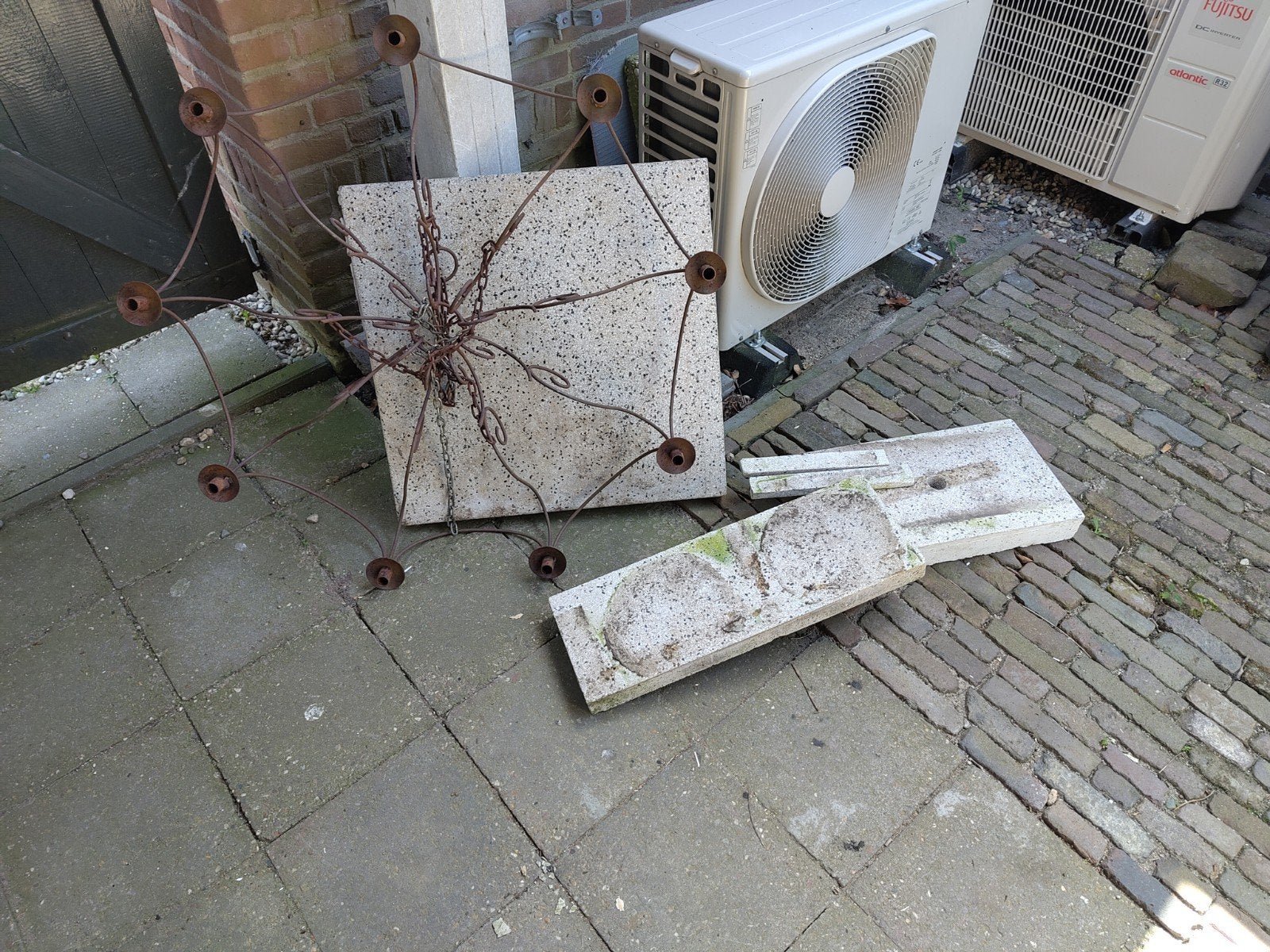 Gratis stukken terrazzo aanrecht + plinten, Antiek en Kunst, Curiosa en Brocante, Ophalen