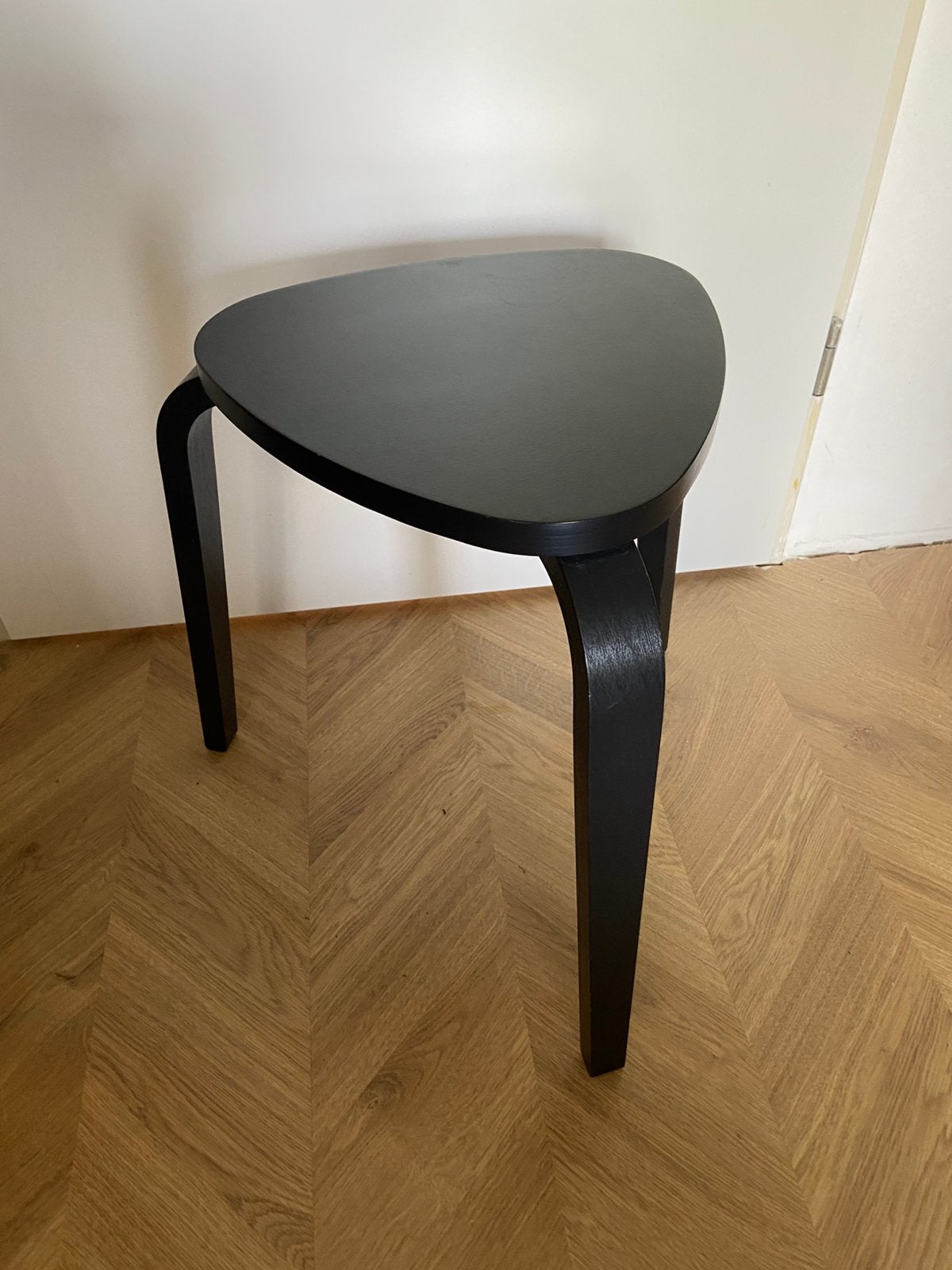 Bijzet tafeltje Ikea-zwart, Minder dan 55 cm, Rond, Zo goed als nieuw, Ophalen