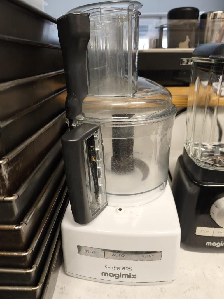 Magimix 5200, Ophalen, 4 liter of meer, Gebruikt, 2 snelheden