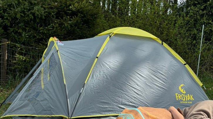 2 x tent Froyak, Ophalen of Verzenden, Zo goed als nieuw, Tot en met 2