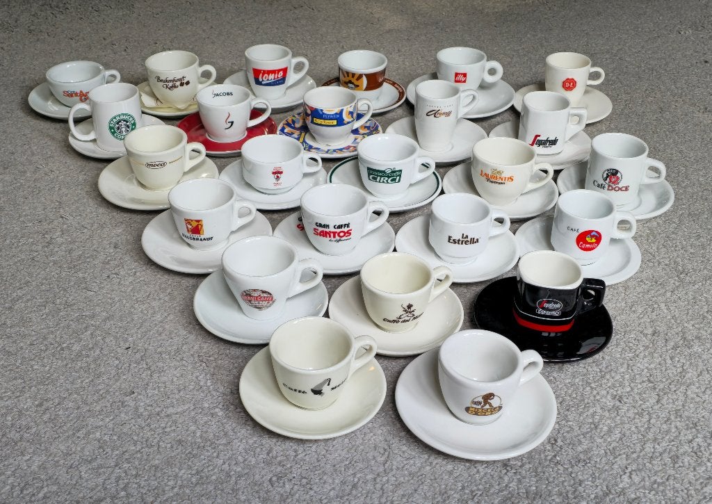 koffie kopjes, Ophalen, Zo goed als nieuw, Overige stijlen, Kop(pen) en/of Schotel(s)