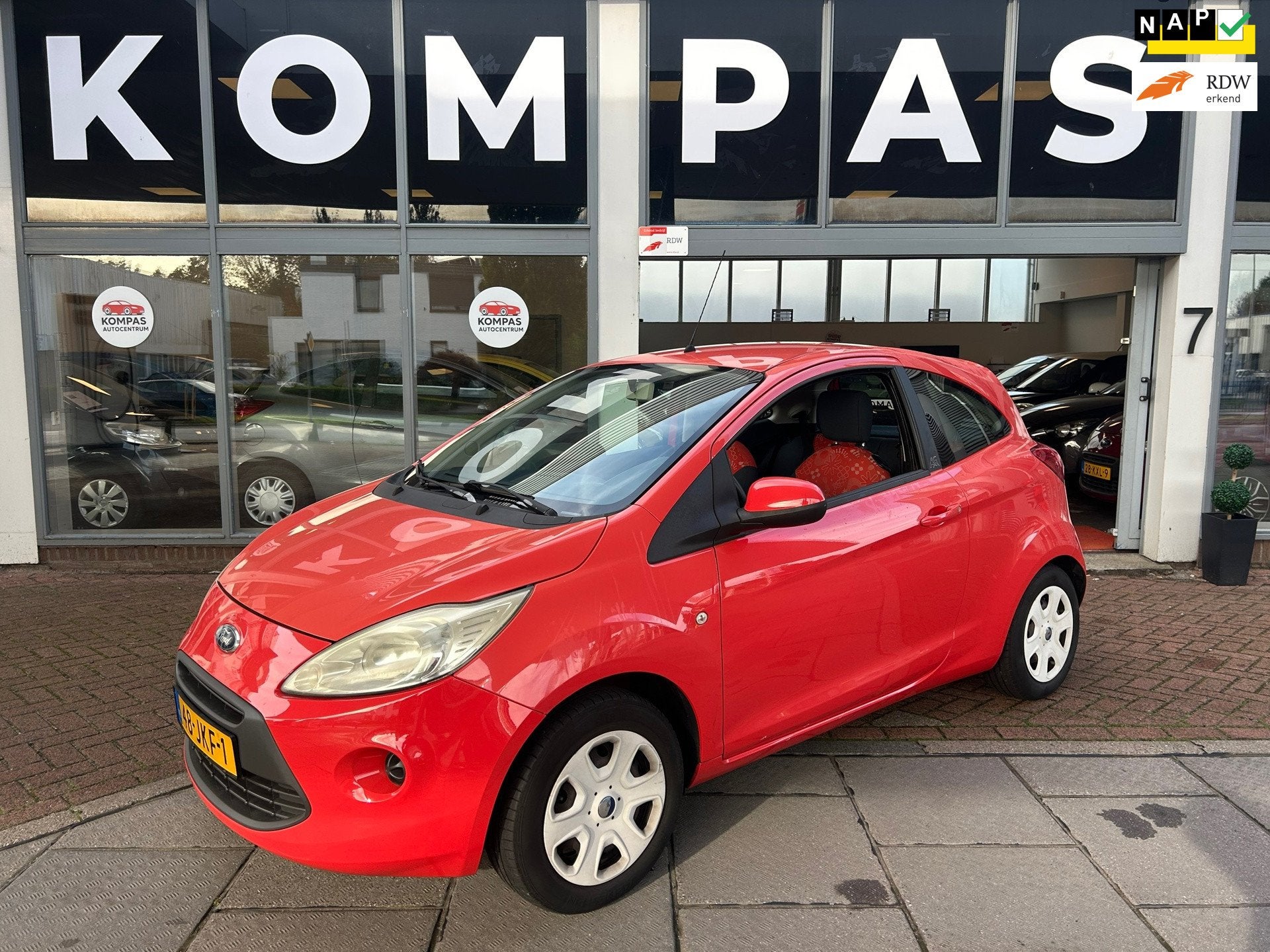 Ford Ka 1.2 Trend |1EIG|Nw.Distributieriem|DEALER OH|NAP|APK, Auto's, Voorwielaandrijving, Dealer onderhouden, Stof, Gebruikt