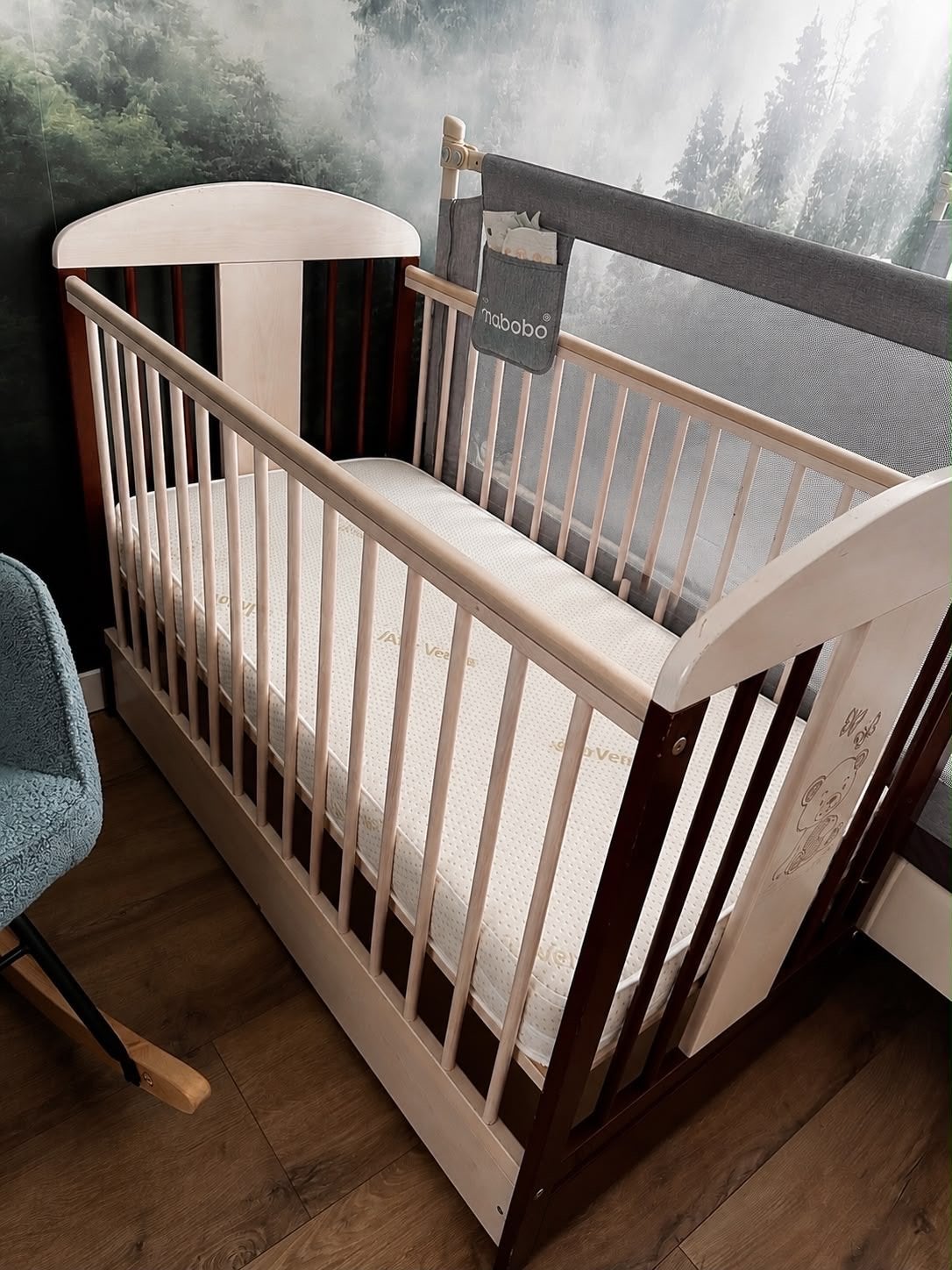 Mooi houten ledikant met matras, Ophalen, Gebruikt, Ledikant
