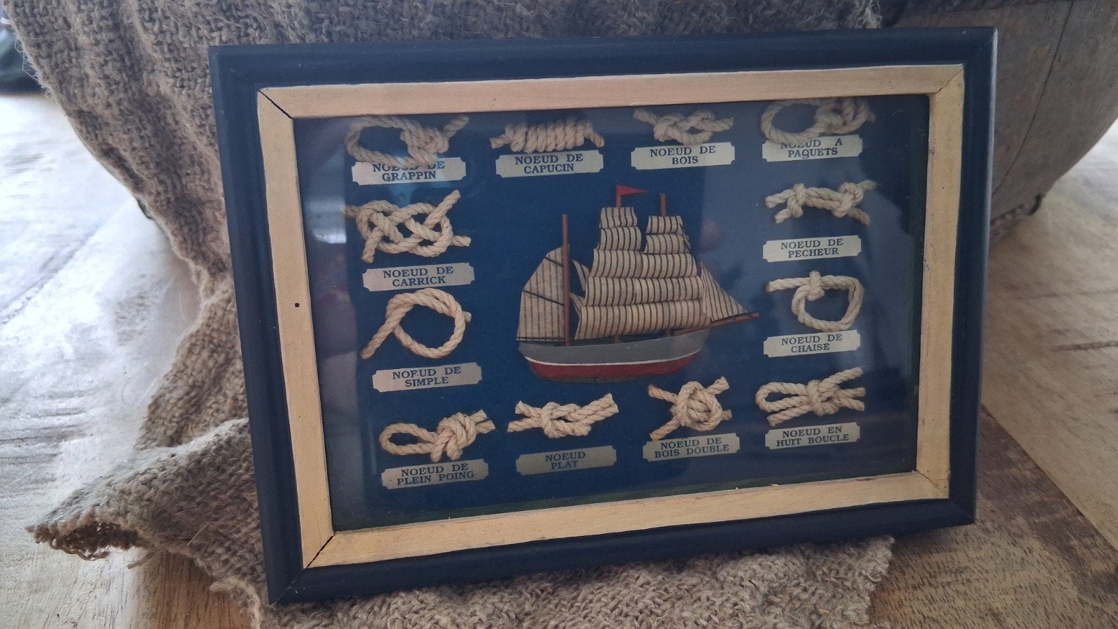 Vintage Maritieme Knopen Display met Zeilschip, Ophalen of Verzenden, Gebruikt