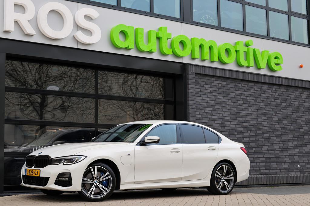 BMW 3-serie 330e Business Edition Plus | BTW | NAP | M-SPORT, Auto's, Automaat, 1998 cc, Gebruikt, 4 cilinders