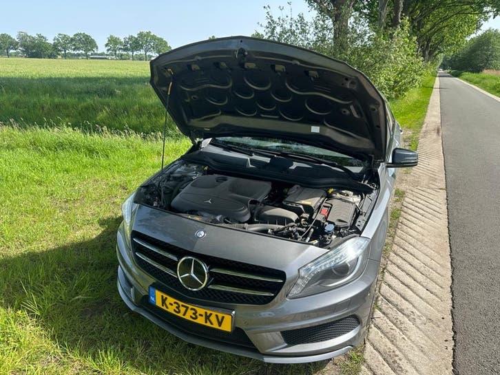 Mercedes-Benz A-Klasse A 200 Blueefficiency 156pk 2013 Grijs, Auto's, Voorwielaandrijving, Zwart, Handgeschakeld, Particulier