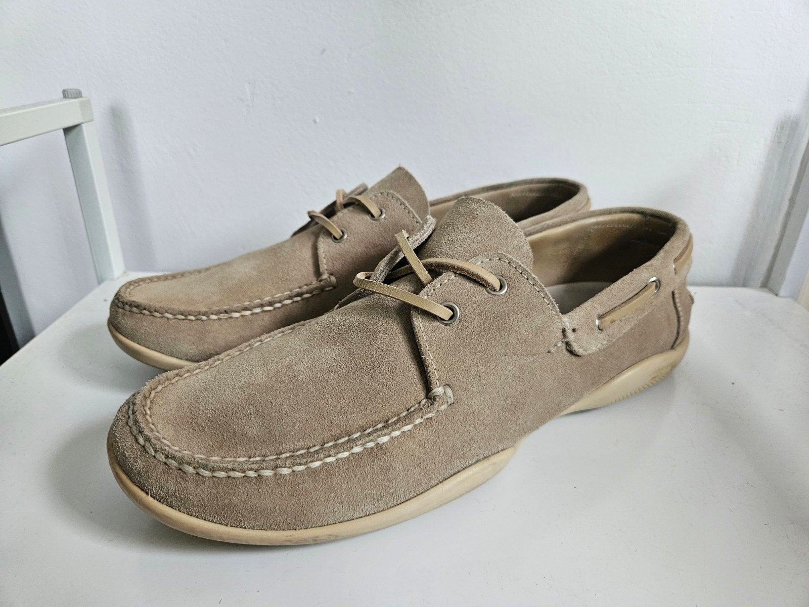 Prada Suède Bootschoenen Mocassins - Beige Maat 9,5 / 43,5, Overige kleuren, Ophalen of Verzenden, Zo goed als nieuw, Espadrilles of Moccasins