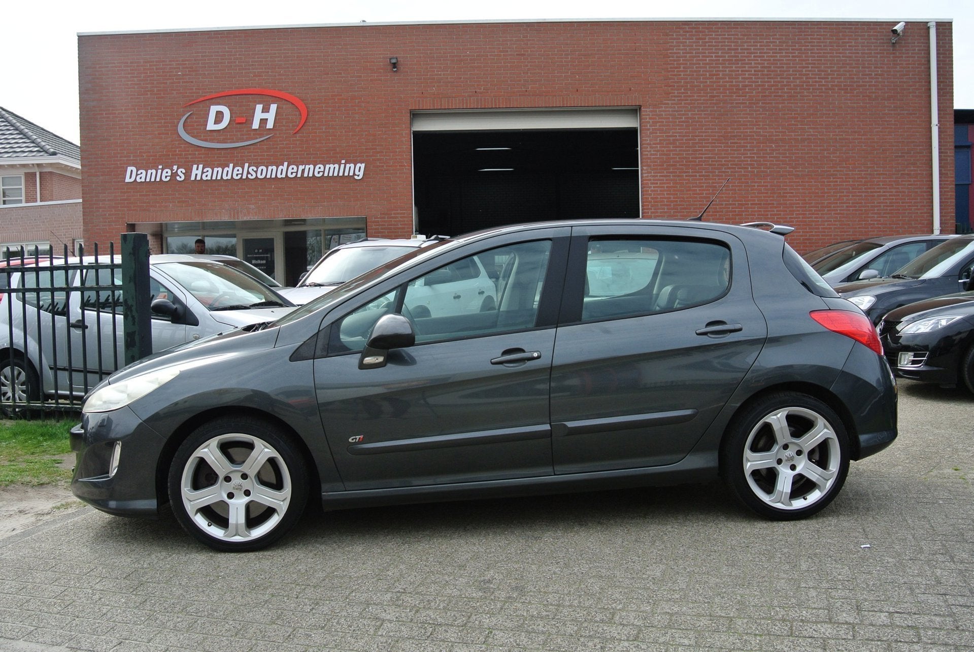 Peugeot 308 1.6 THP GTi airco apk 10-04-2027 inruil mogelijk, Auto's, Voorwielaandrijving, Gebruikt, 4 cilinders, Leder en Stof