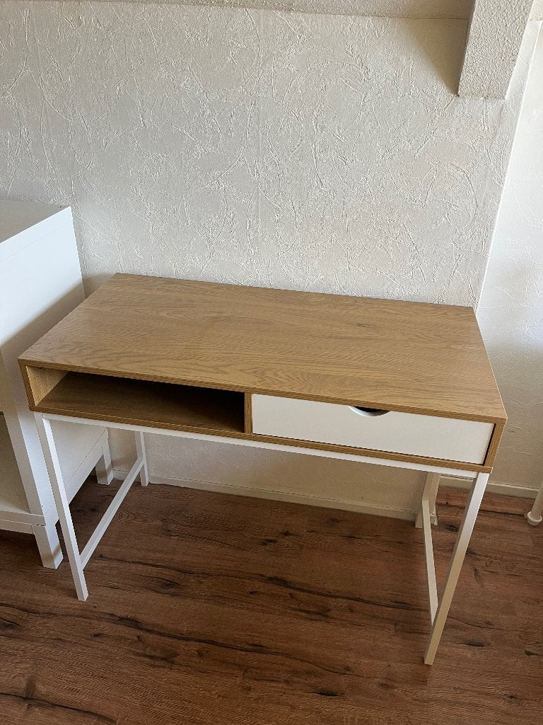Jysk Bureau Trappedal met stoel, Ophalen, Scandinavisch, 48 cm, 76 cm