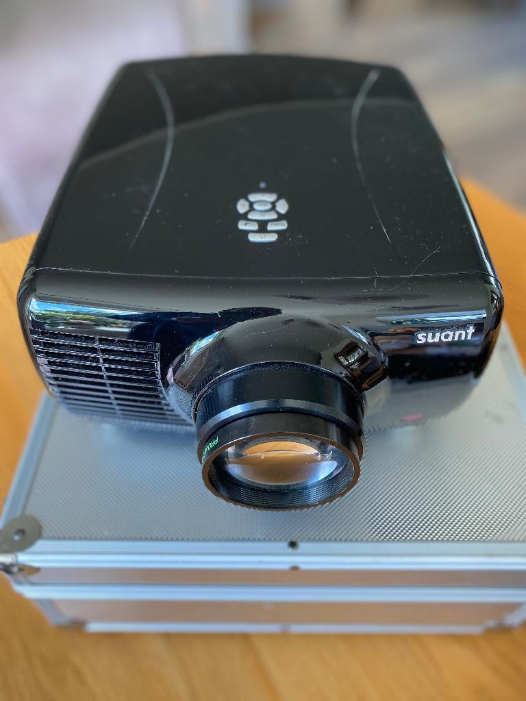 Beamer, Ophalen of Verzenden, Zo goed als nieuw, LCD, Full HD (1080)