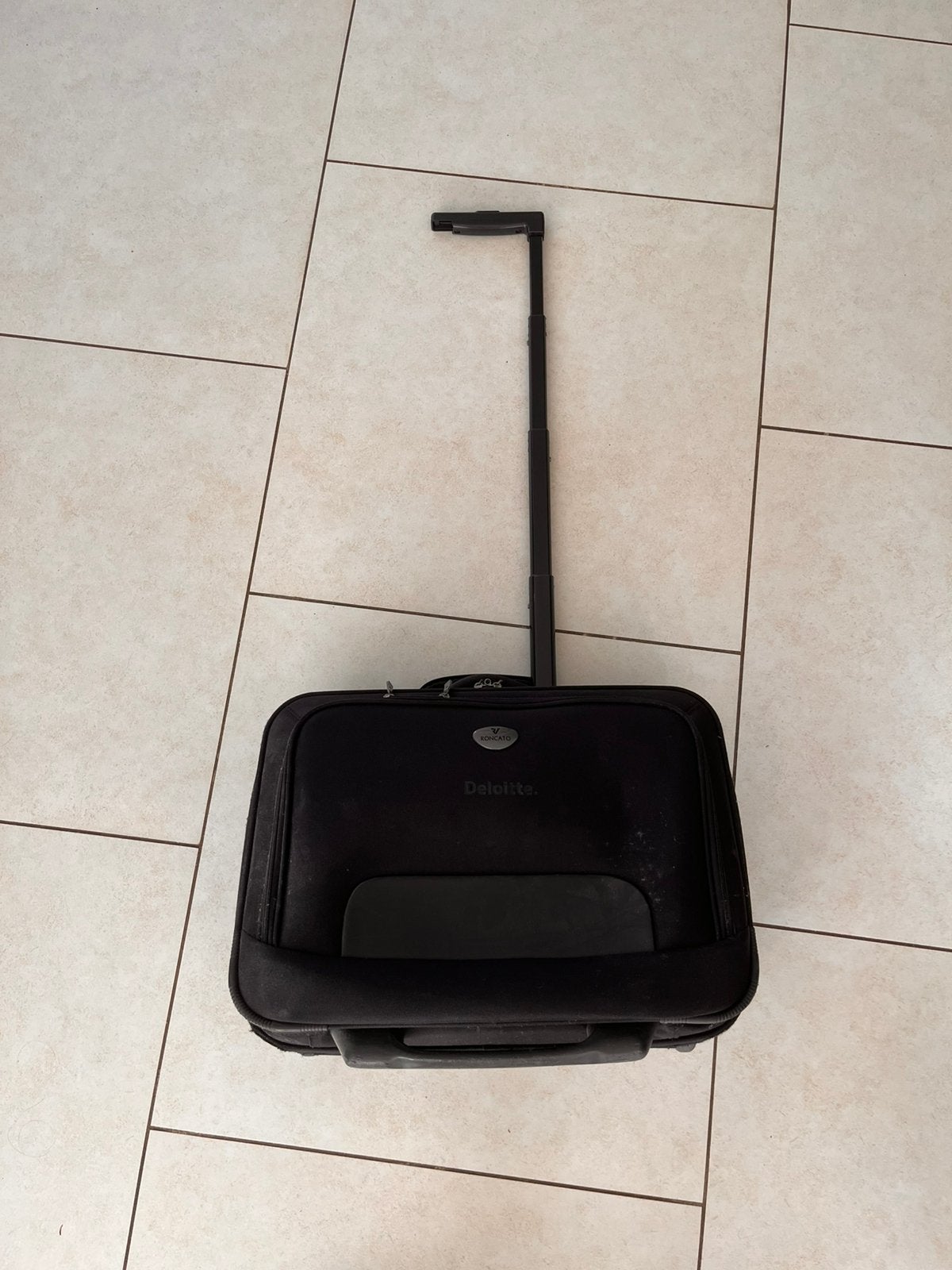 Aktentas, rolkoffer, computertas, Computers en Software, Laptoptassen, Gebruikt, 17 inch of meer, Zwart, Handvat