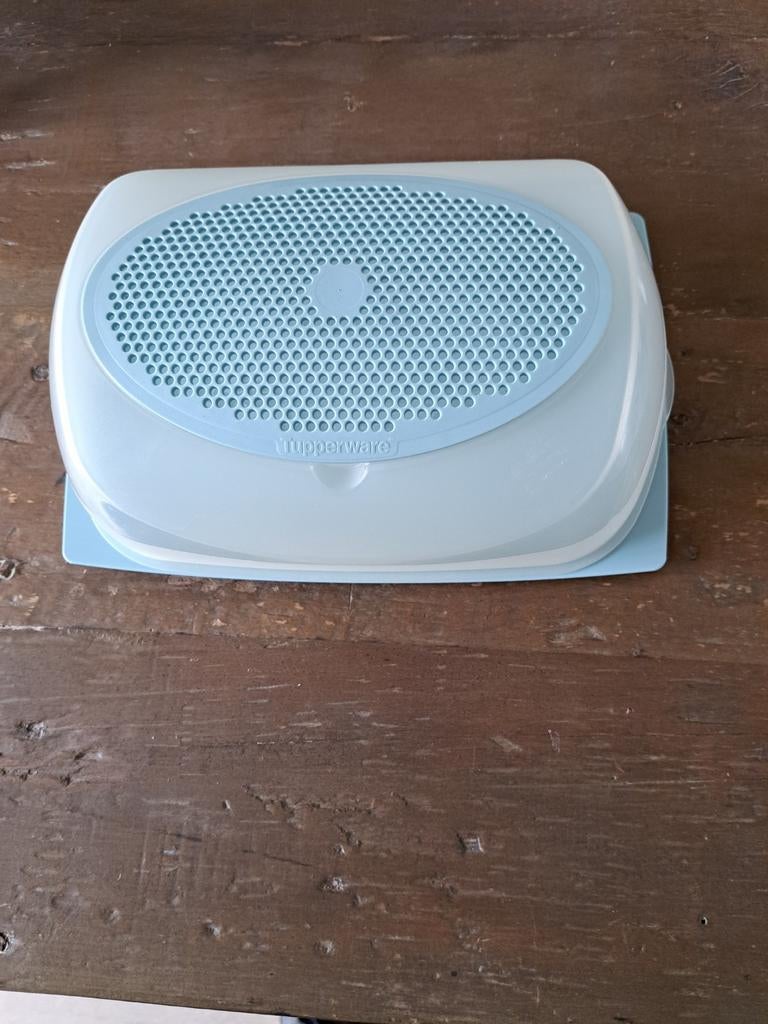Tupperware Brooddoos met Ventilatie - Lichtblauw, Ophalen of Verzenden, Gebruikt, Blauw, Bus of Trommel