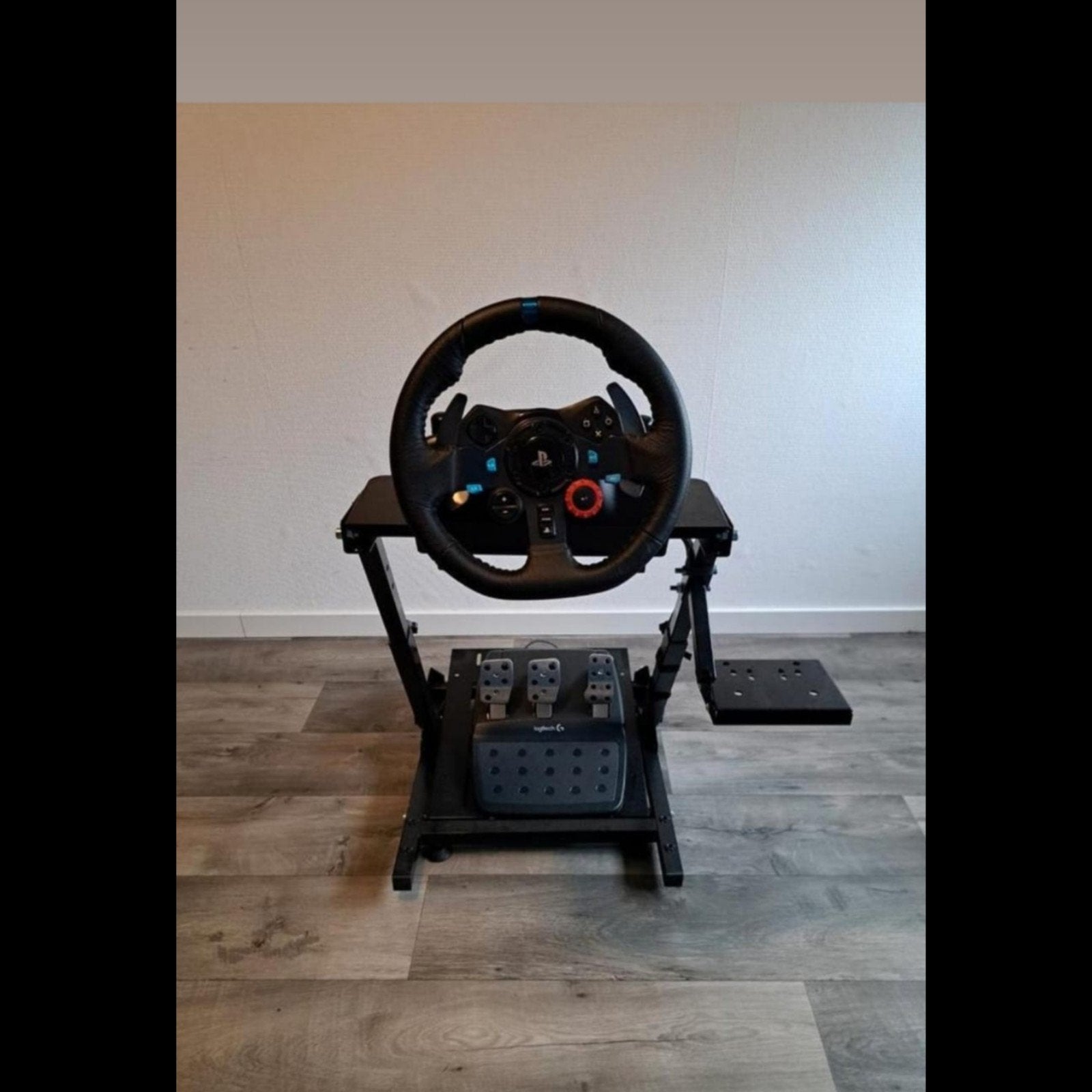 Logitech G29 racestuur met pedalen en Wheel Stand Pro, Ophalen, Racestuur, PlayStation, Zo goed als nieuw