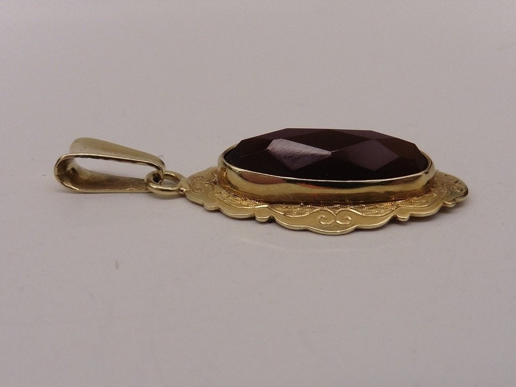 Gouden hanger carneool                                   G23, Gebruikt, Overige voorstellingen, ., Ophalen of Verzenden