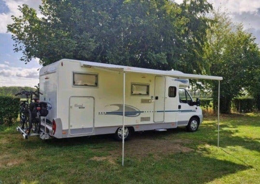 camper Adria coral 660sl recent nieuwe apk, distrubutie en b, Caravans en Kamperen, Afzuigkap, Ringverwarming, Fiat, Particulier