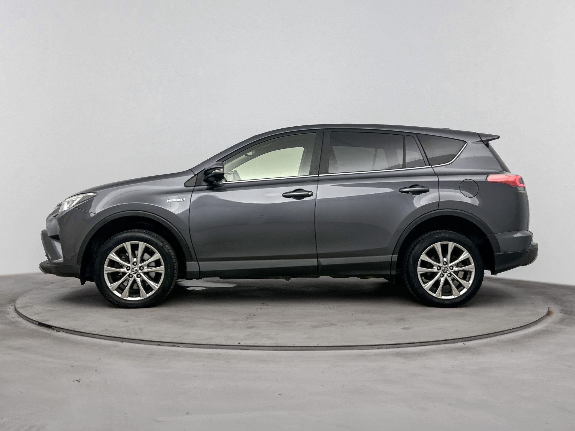 Toyota RAV4 2.5 Hybrid Executive | Trekhaak | Cruise Control, 12 maanden, Stof, Gebruikt, Euro 6