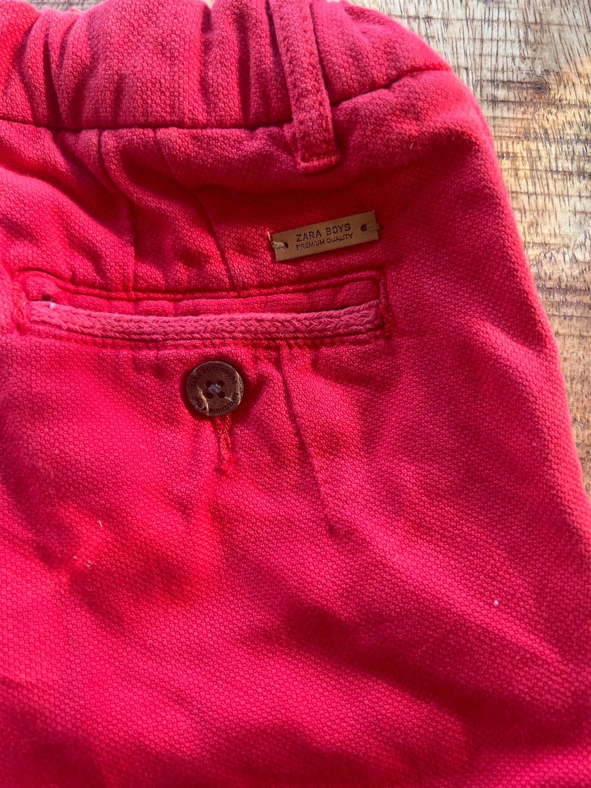 Zara Boys rode korte broek - Zo goed als nieuw, Ophalen of Verzenden, Zo goed als nieuw, Jongen, Broek