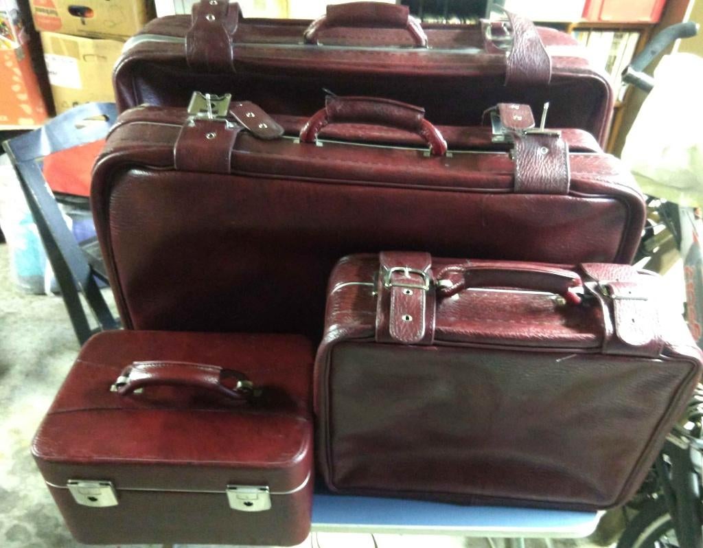 4 delige kofferset zonder wieltjes bordeaux rood + Rolkoffer, Ophalen, Gebruikt, Zacht kunststof, Wieltjes