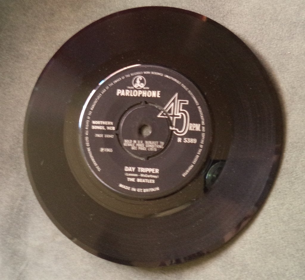 1e persing UK single Beatles Day Tripper 1965 NM, Originele persing, 7 inch, Ophalen of Verzenden, Zo goed als nieuw
