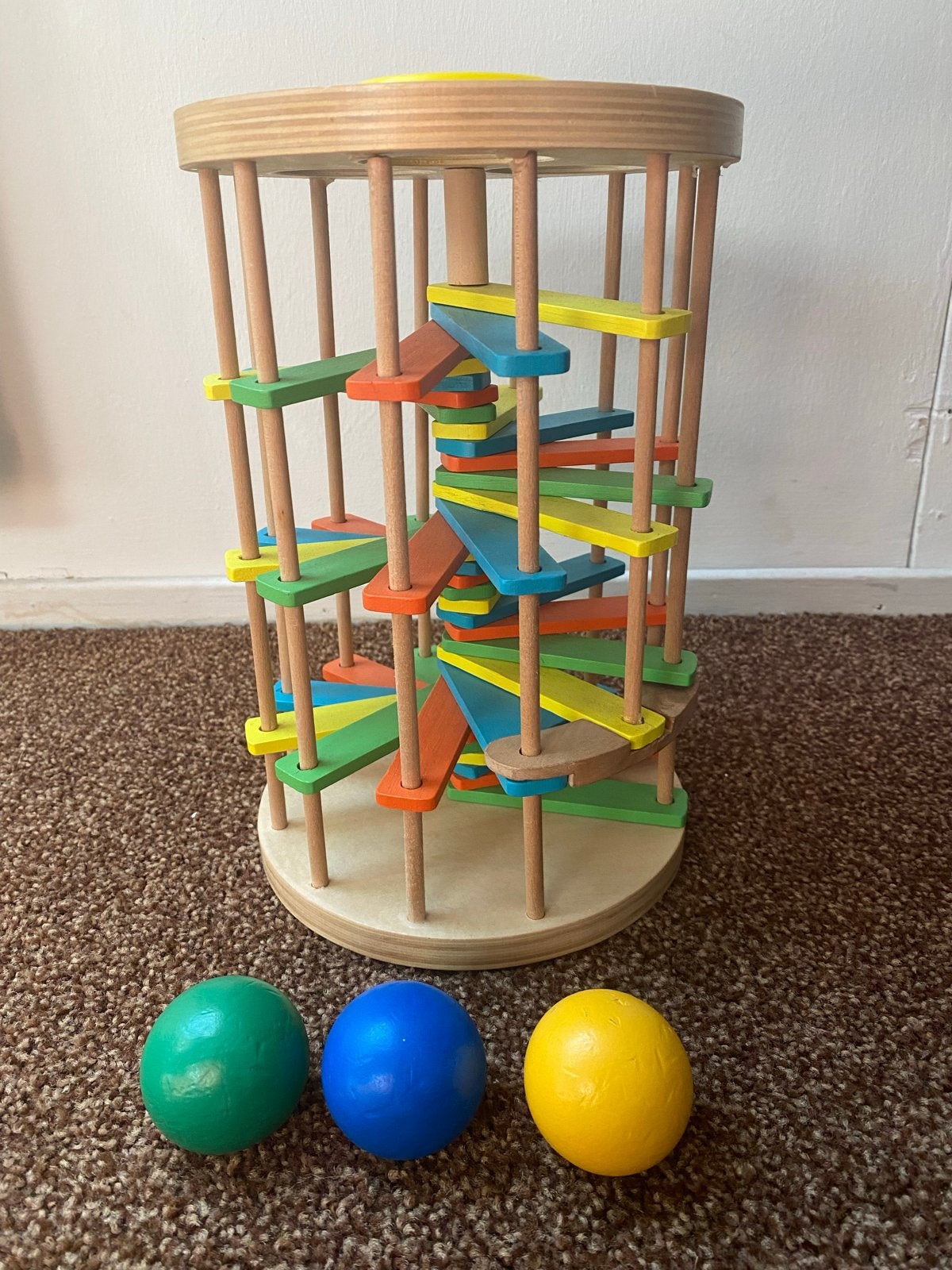 Houten speelgoed met rollende bal in vrolijke kleurtjes, Ophalen of Verzenden, Zo goed als nieuw, Overige typen