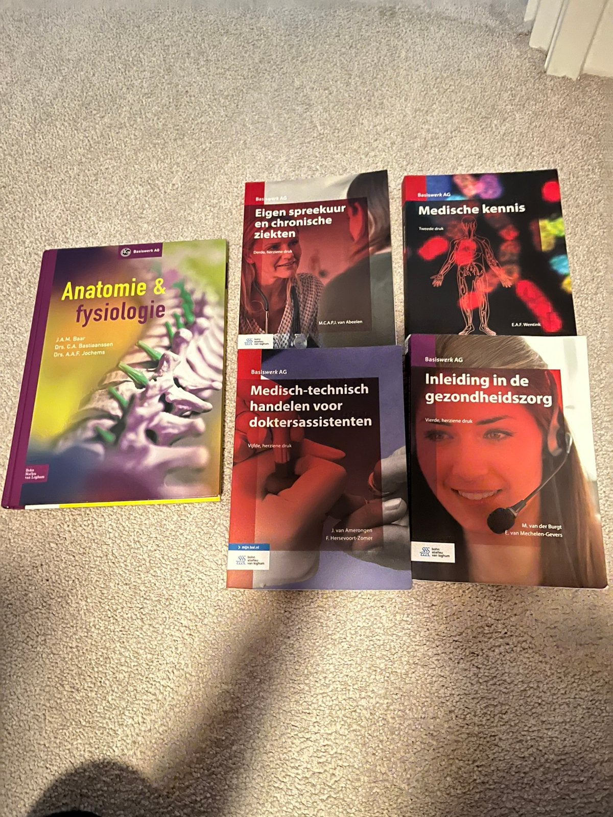 Boeken doktersassitente opleiding, Boeken, Ophalen of Verzenden, Beta, Zo goed als nieuw, MBO
