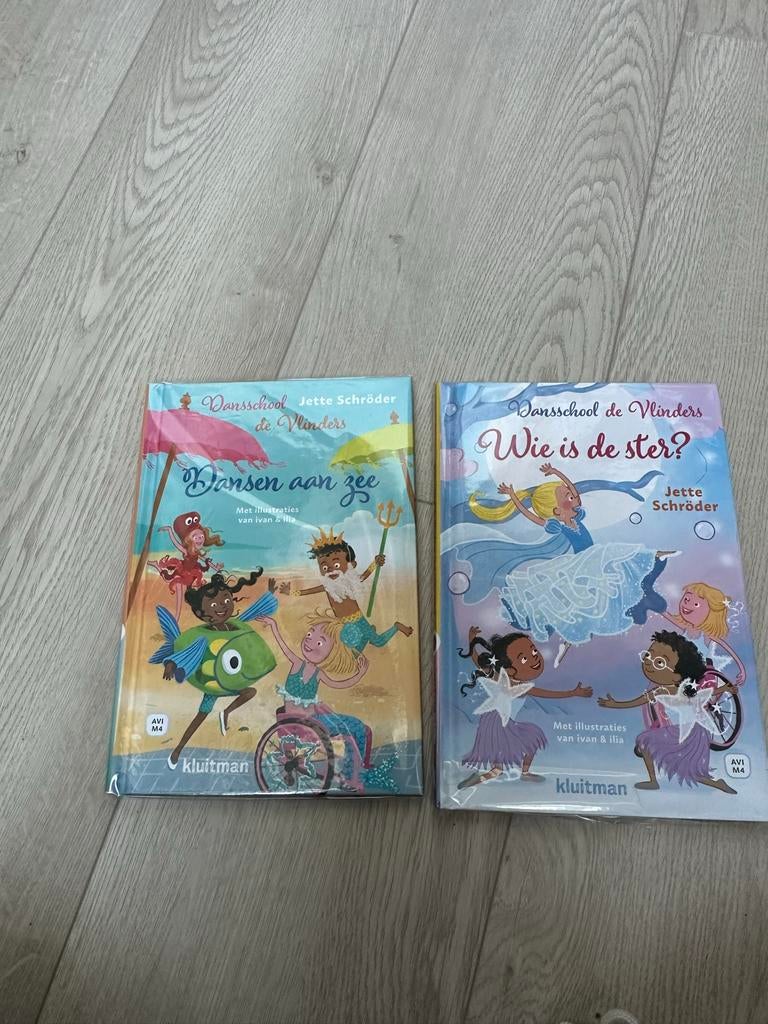 Leesboeken AVI M4 - Dansschool De Vlinders (2 boeken), Boeken, Kinderboeken | Jeugd | onder 10 jaar, Ophalen of Verzenden, Zo goed als nieuw