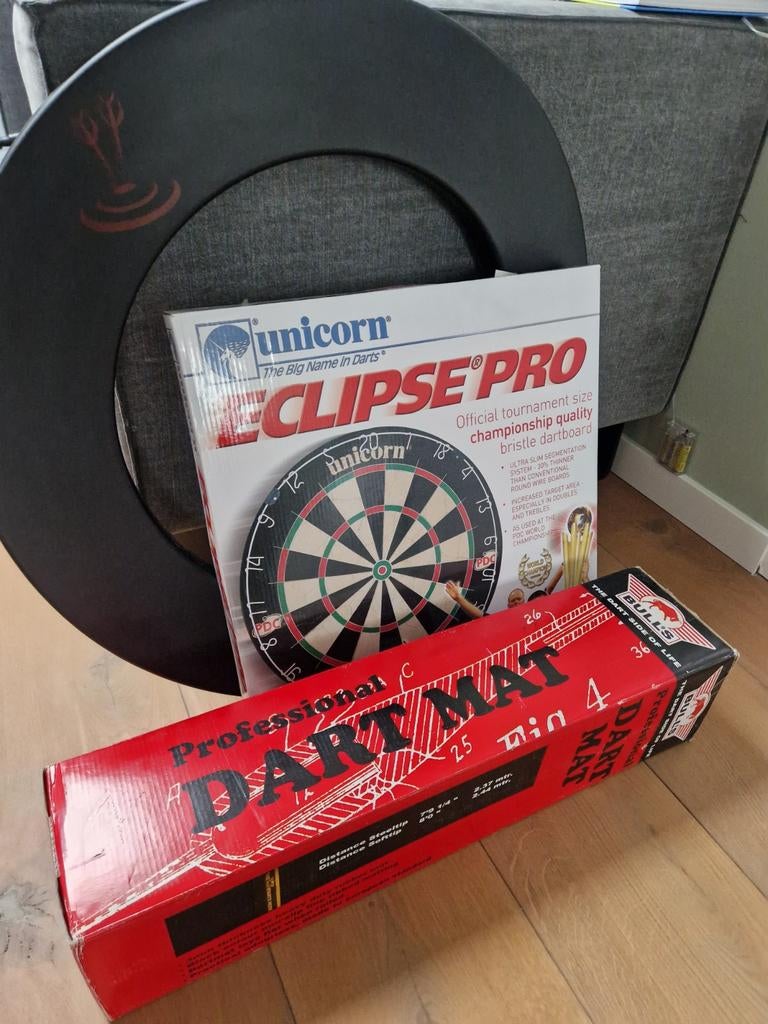 Complete dartbord set: Unicorn Eclipse Pro, mat & surround, Ophalen, Nieuw, Dartbord
