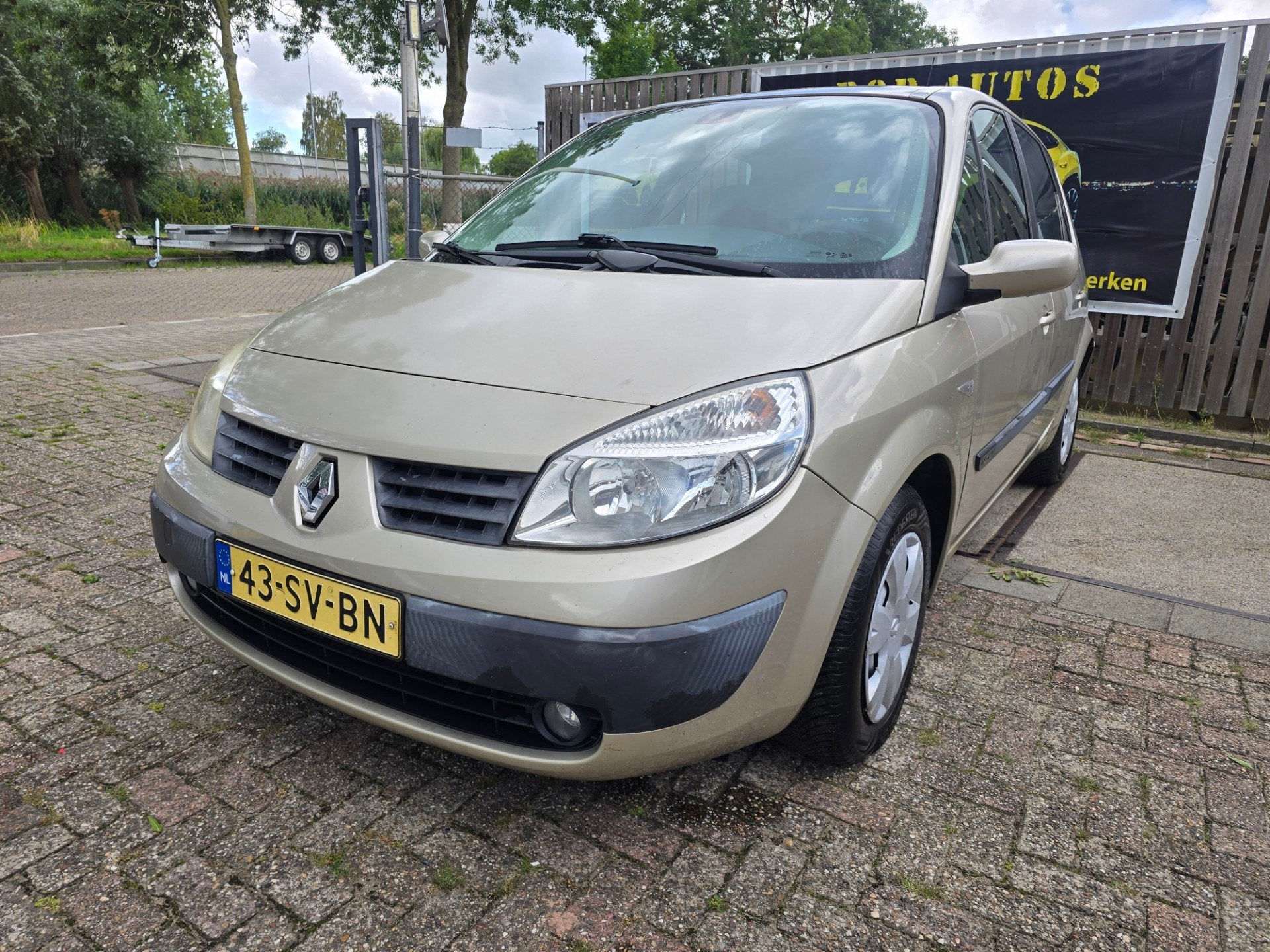Renault Scénic 1.6-16V Dynamique Comfort/panorama/trekhaak/, Voorwielaandrijving, Gebruikt, 1295 kg, 4 cilinders
