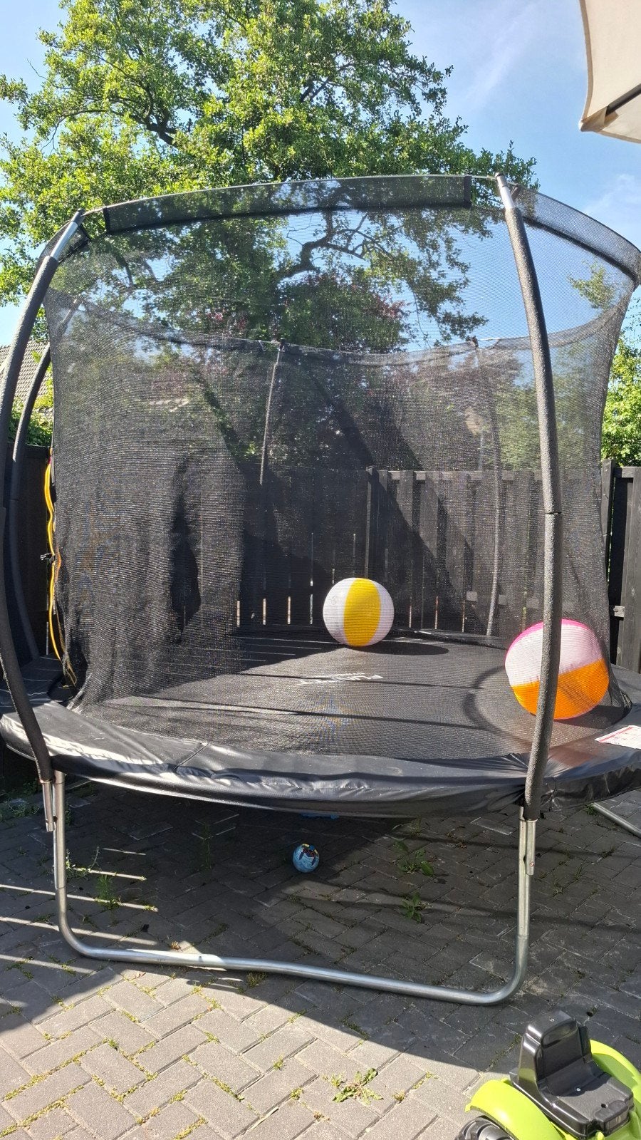 Trampoline, Ophalen, Zo goed als nieuw