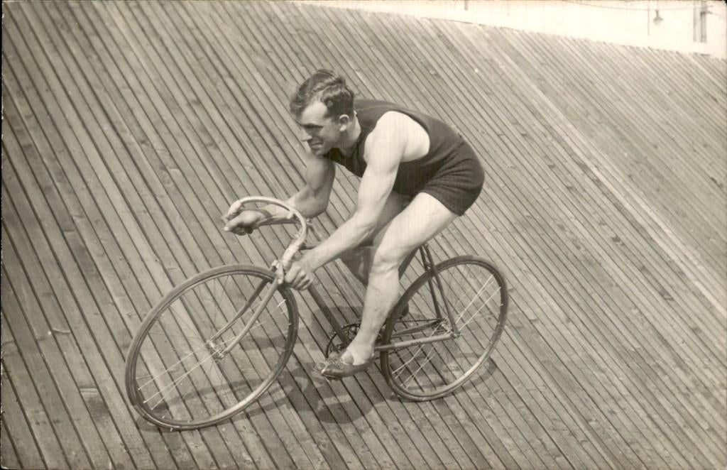 Wielrenner - Fotokaart, Ophalen of Verzenden, 1920 tot 1940, Ongelopen, Noord-Brabant