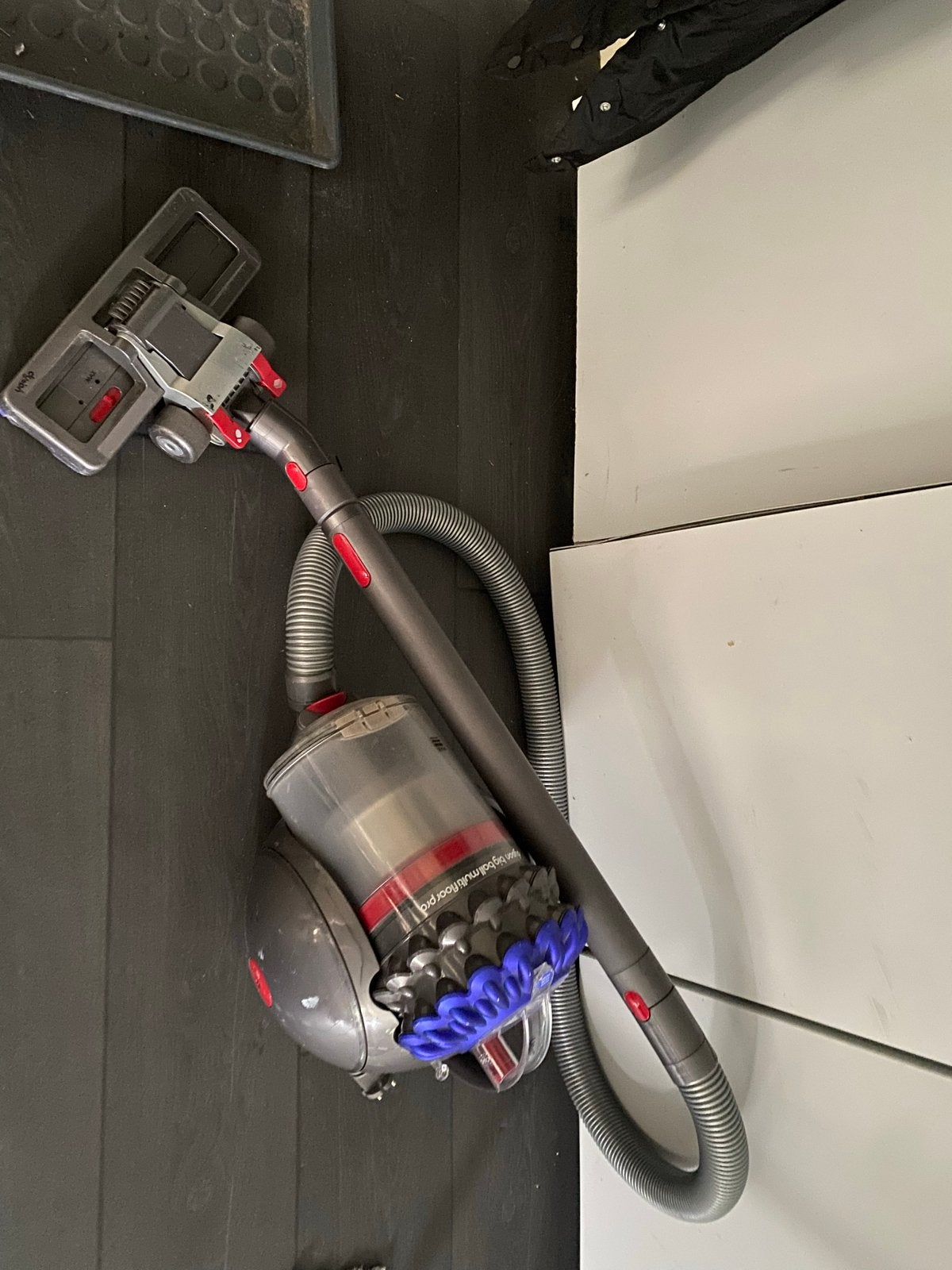 Dyson Big Ball Multi Floor Pro sledestofzuiger, Gebruikt, Ophalen of Verzenden, Dyson, Reservoir