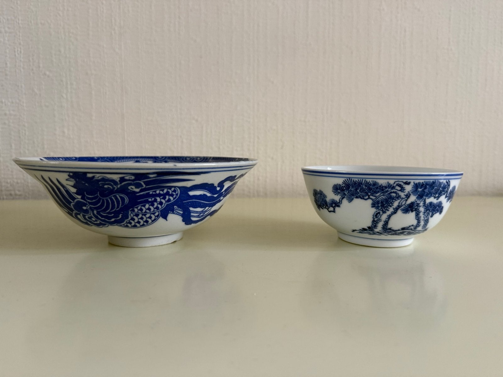 Set van 2 Chinese kommen, blauw-wit porselein, Ophalen