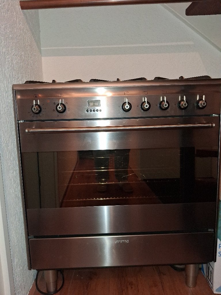Goedwerkend professioneel Smeg gasfornuis, Witgoed en Apparatuur, Ophalen, 60 cm of meer, Zo goed als nieuw, Gas