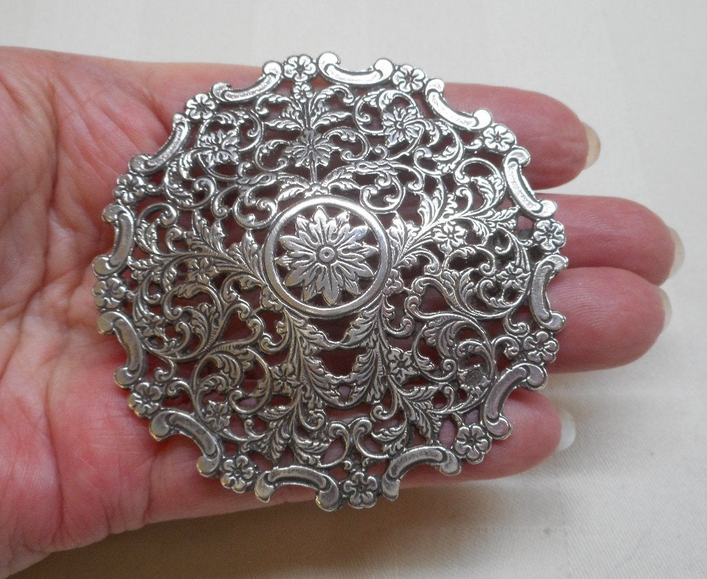 Zilveren antieke zeer royale broche nr.1136