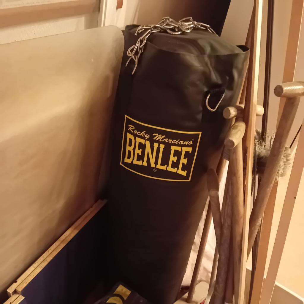 Benlee Kickbokszak - Zwart, met ketting, Sport en Fitness, Ophalen, Gebruikt, Bokszak