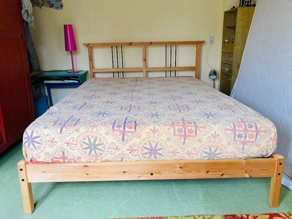 bed/ledikant van hout, Huis en Inrichting, Slaapkamer | Bedden, Ophalen, Beige, Tweepersoons, Modern