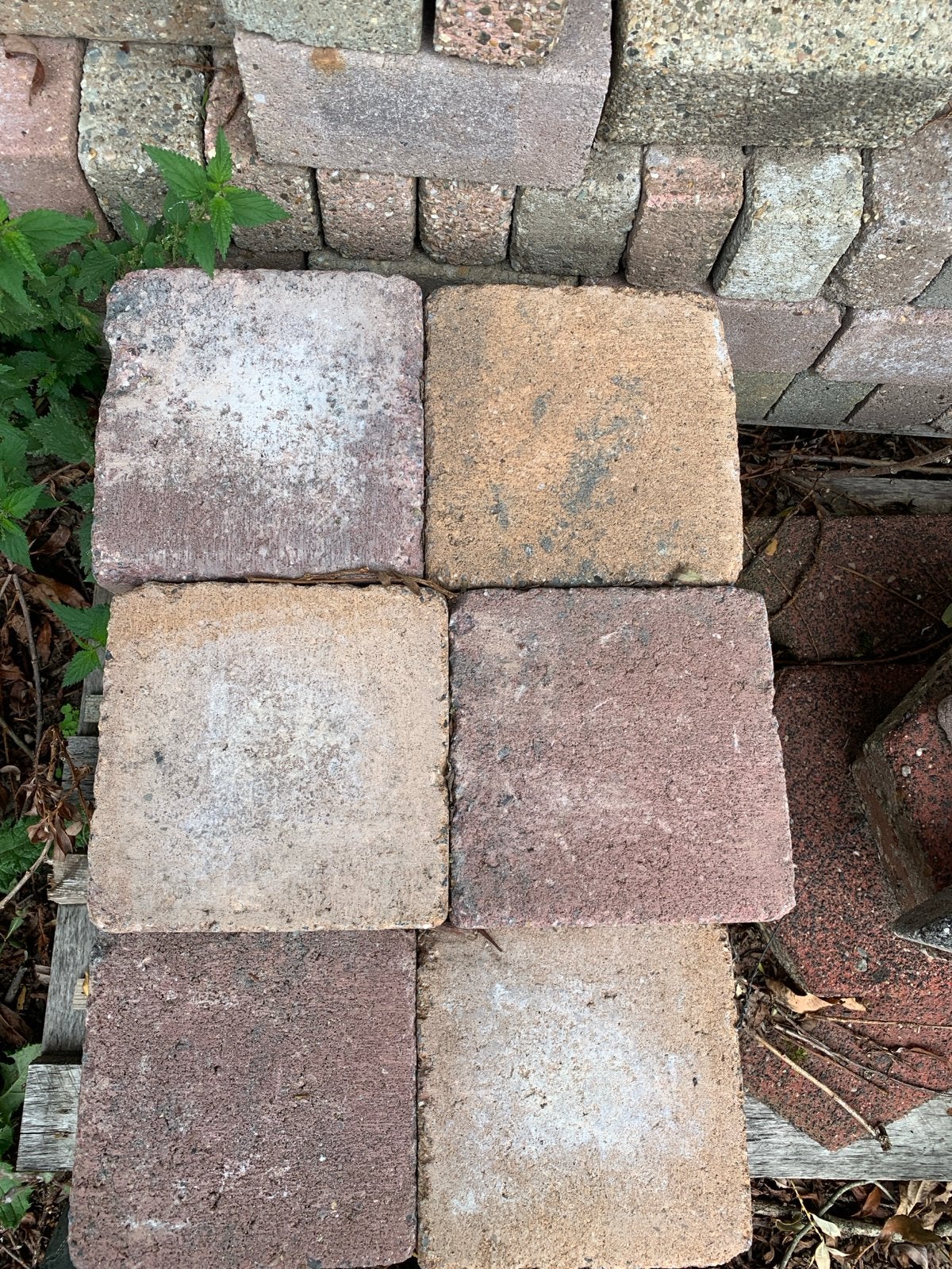 Diverse gebruikte betonklinkers en tegels, Tuin en Terras, Ophalen, Gebruikt, Overige typen, 10 m² of meer