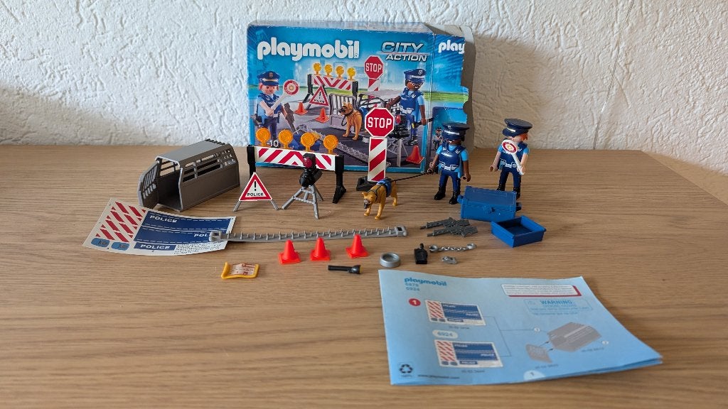 Playmobil Politie 6924 wegversperring, Ophalen of Verzenden, Zo goed als nieuw, Complete set