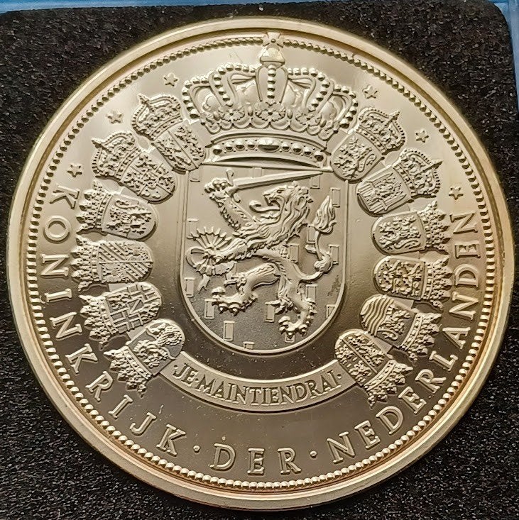 Penning 75 jaar Koningin Juliana 1948-2023 (e), Verzenden, Overige materialen