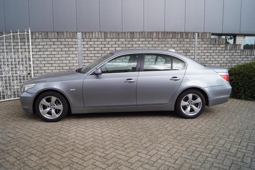BMW 5-serie 530i High Executive Sedan Autom Leder Sportst St, Automaat, Achterwielaandrijving, Gebruikt, Beige