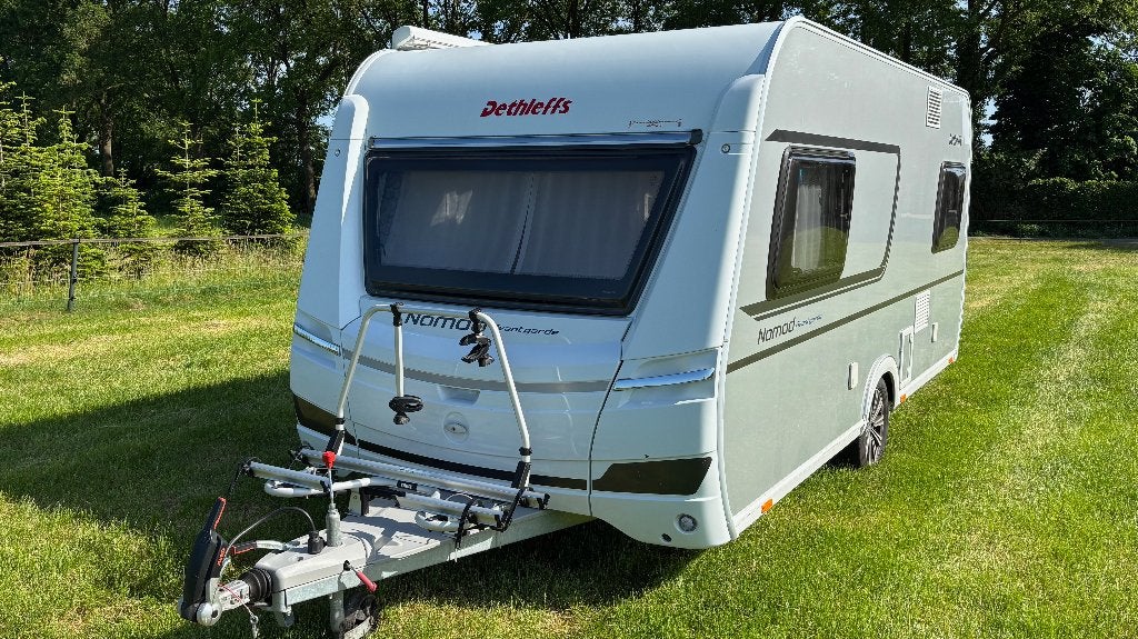 Dethleffs Nomad 460 EL Avantgarde uit 2023, Standaardzit, 2 aparte bedden, Schokbreker, Particulier